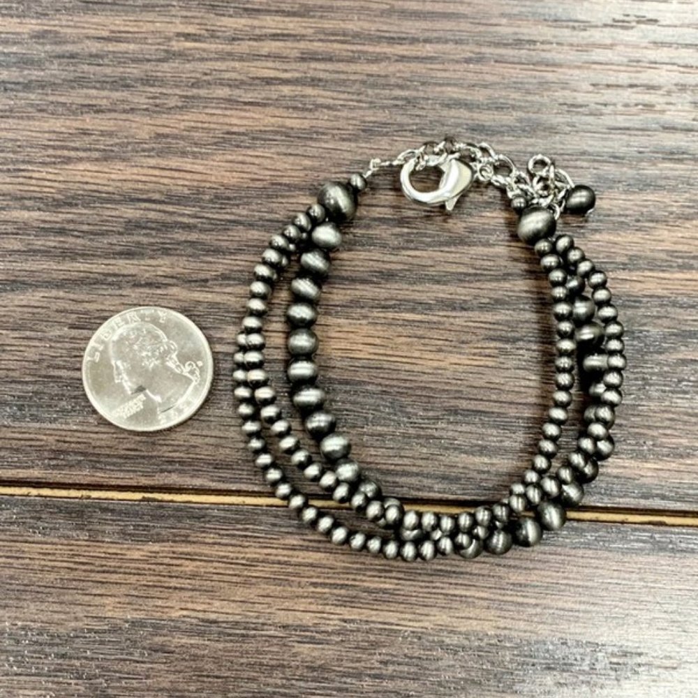 Western Navajo Pearl Bracelet - Picture 2 of 2